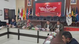 KPU Sultra saat melaksanakan rapat pleno penetapan calon gubernur dan wakil gubernur Sultra.