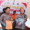 Kapolres Muna, AKBP Indra Sandy Purnama Sakti (kanan) Memperlihatkan Tersangka Kades Cabul LUG serta Barang Bukti Yang Digunakan Tersangka