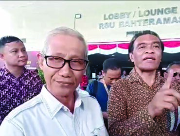 LA-IDA saat memberikan keterangan usai menjalani tes psikolagi di RSUD Bahteramas. (wartasuar.com)