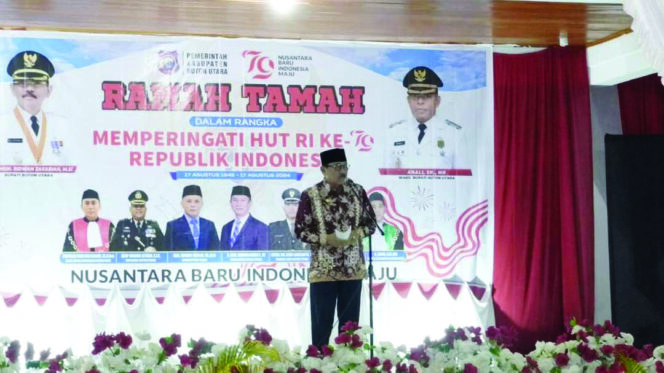 
 Sambutan Bupati Butur Dr Ridwan Zakariah dalam acara ramah tamah merayakan HUT RI ke-79 di pelataran Rujab Bupati Butur, Sabtu, 17 Agustus 2024 malam.