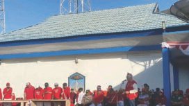 Sekda Sultra, Asrun Lio melepas 10.000 peserta Kirab Kebangsaan di pelataran kantor LPP RRI Kendari, Selasa (13/8). FOTO: Endra