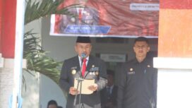 Pjs Bupati Koltim Ari Sismanto membacakan sambutan peringatna hari Sumpah Pemuda di Koltim. (Diskominfo Koltim)