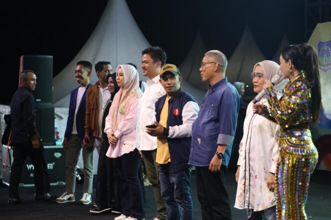 
 Pemkab Koltim Rayakan Malam Pergantian Tahun Bersama Masyarakat