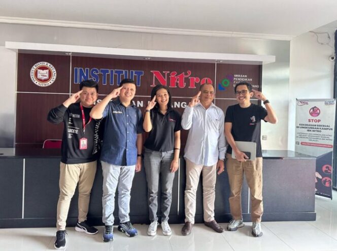 
 RedDoorz Kunjungi Institut Bisnis dan Keuangan Nitro untuk Edukasi Digital Marketing