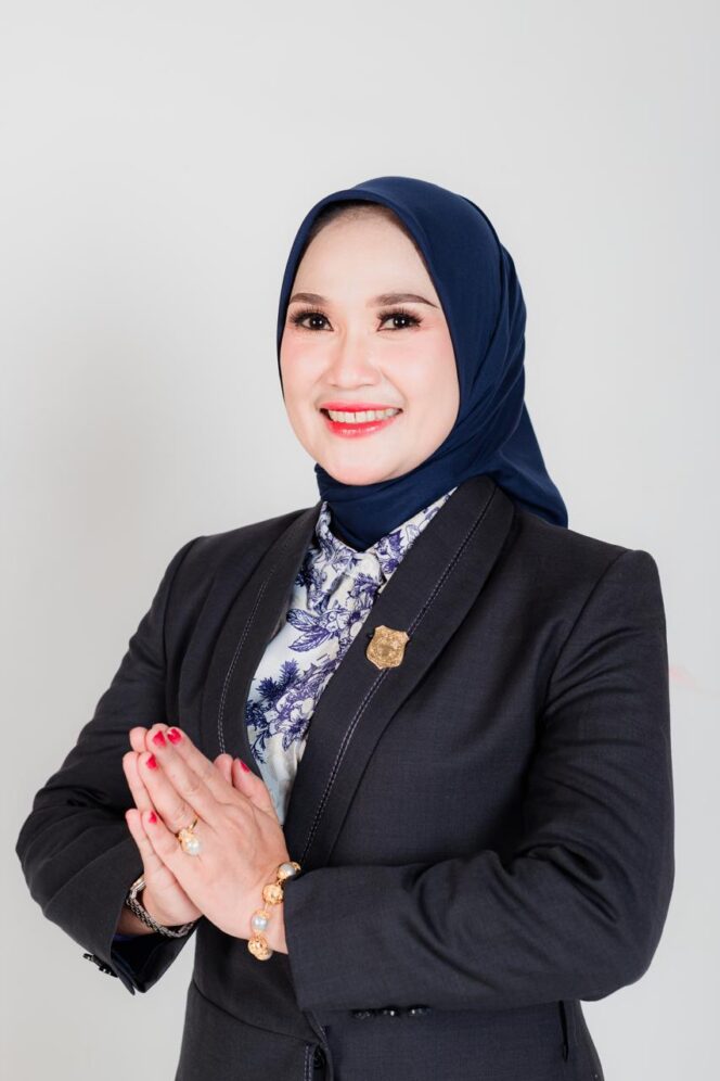 
 Ketua DPRD Koltim Saksikan Pelantikan Asmara
