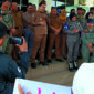 Forum Masyarakat Wumbubangka Bersatu menggelar aksi unjuk rasa menolak rencana pembangunan smelter oleh PT Sultra Industrial Park di Desa Wumbubangka. FOTO: Ld Haliqfat