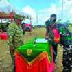 Bupati Bombana H. Bupati Bombana resmi membuka pelaksanaan TNI Manunggal Membangun Desa (TMMD) ke-124 tahun 2025 di Kecamatan Matausu, Bombana, Selasa (6/5). FOTO: Ld Haliqfat