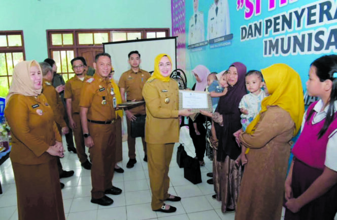 
 Wali Kota Siska Karina Imran saat meluncurkan program SI TINA MENDIA. Foto Kadamu