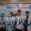 Bupati Kolaka bersama Ibunda Guru Kolaka, Ketua PGRI Kolaka dan Sekretaris PGRI Sultra usai pelantikan PGRI Kolaka