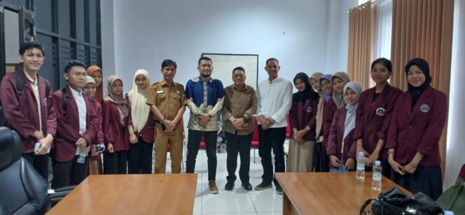 
 DPRD Kolaka Bekali Mahasiswa USN Aplikasikan Ilmu Demokrasi