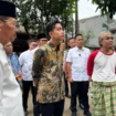 Wapres Gibran Rakabuming Raka meninjau langsung kawasan terdampak banjir di Perumahan Ciledug Indah 1, Kelurahan Pedurenan, Karang Tengah, Kota Tangerang. (Setwapres)