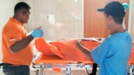 Korban bunuh dievakuasi ke RSUD Muna untuk dilakukan visum. Ahmad/ Kolaka Pos