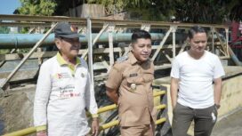 Wabup Kolaka H.Husmaluddin saat memimpin kerja bakti jelang HUT ke 80 RI. Diskominfo Kolaka