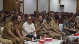 Ketgam: Sekda Kota Kendari, Amir Hasan saat memberikan keterangan. Foto: Kadamu/Kolaka Pos