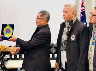 STIE 66 saat melakukan kunjungan akademik ke Australia dan berkesempatan bertemu langsung dengan KJRI Sydney, Pendekar Muda Leonard F. Sondakh. Foto ist
