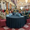 Kepala DP3A Kabupaten Buton Utara, La Nita, S.Pd, M.M., mengikuti rapat koordinasi dan sinkronisasi penyelenggaraan Pengarusutamaan Gender (PUG) tahun 2025 di salah satu hotel Kota Kendari, Senin (15/9).