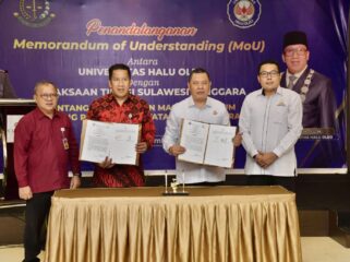UHO dan Kejati Sultra resmi teken MoU untuk penguatan kerja sama pendidikan. Foto Humas UHO 