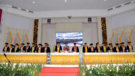 Universitas Halu Oleo (UHO) resmi menggelar Rapat Senat Terbuka dalam rangka Wisuda Periode Juli–Oktober 2025. Foto Humas UHO