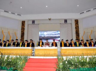 Universitas Halu Oleo (UHO) resmi menggelar Rapat Senat Terbuka dalam rangka Wisuda Periode Juli–Oktober 2025. Foto Humas UHO