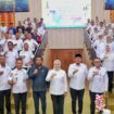 Ketua DPRD LM. Inarto saat pose bersama usai menghadiri Rakor. Foto Kadamu/wartasuar.com