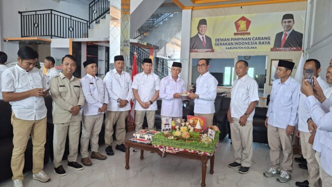 
 DPC Kolaka Peringati HUT ke 18 Gerindra, Beri Manfaat Langsung ke Masyarakat