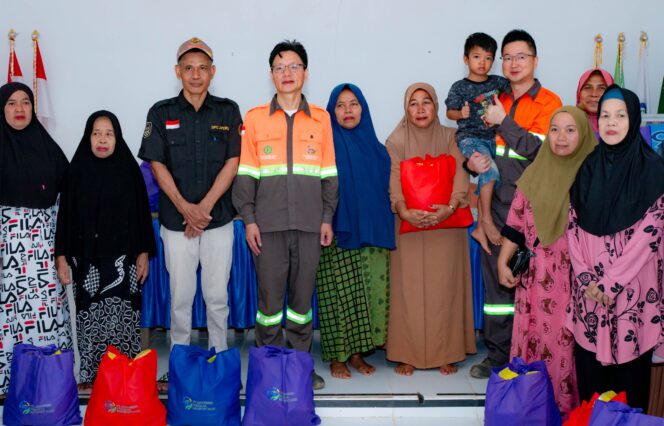 
 Peduli Sesama di Bulan Ramadan, IPIP Salurkan 400 Paket Sembako