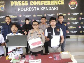 filter: 0; fileterIntensity: 0.0; filterMask: 0; module: j; 
hw-remosaic: 0; 
touch: (-1.0, -1.0); 
modeInfo: ; 
sceneMode: SFHDR; 
cct_value: 0; 
AI_Scene: (200, -1); 
aec_lux: 176.25252; 
hist255: 0.0; 
hist252~255: 0.0; 
hist0~15: 0.0;