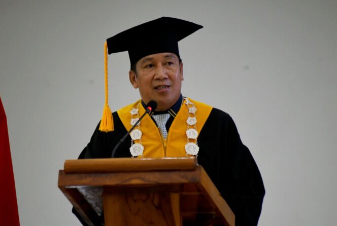 
 Wisuda UHO 2026, Rektor Kukuhkan 702 Lulusan dari 14 Fakultas dan Pascasarjana