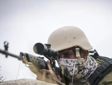 Tentara Iran Intai lawan