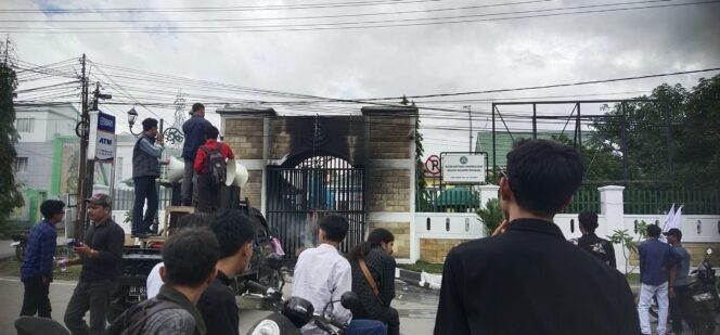 
 Dugaan Penyalahgunaan Wewenang Pj Sekda Bombana  Kejari Bombana Lambat, Kejati Diminta Ambil Alih
