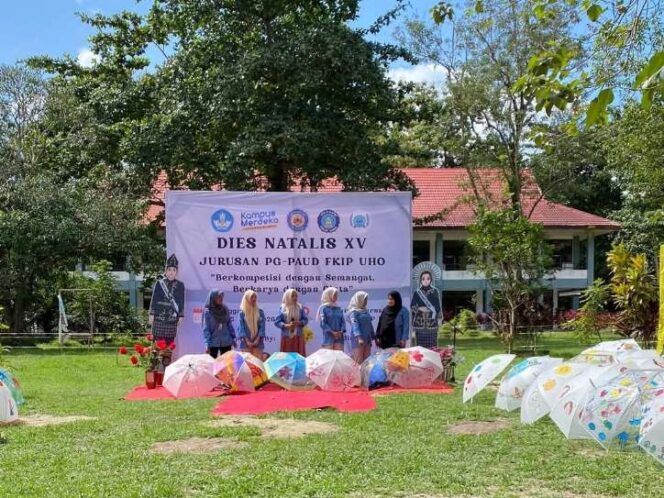 
 Pameran Payung Lukis Meriahkan Dies Natalis XV PG-PAUD FKIP UHO