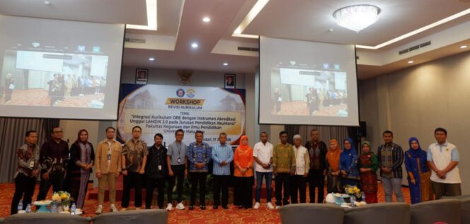 
 Tak Cuma Jago Mengajar, Lulusan Pendidikan Akuntansi FKIP UHO Dipersiapkan Siap Kerja di Bank & Industri
