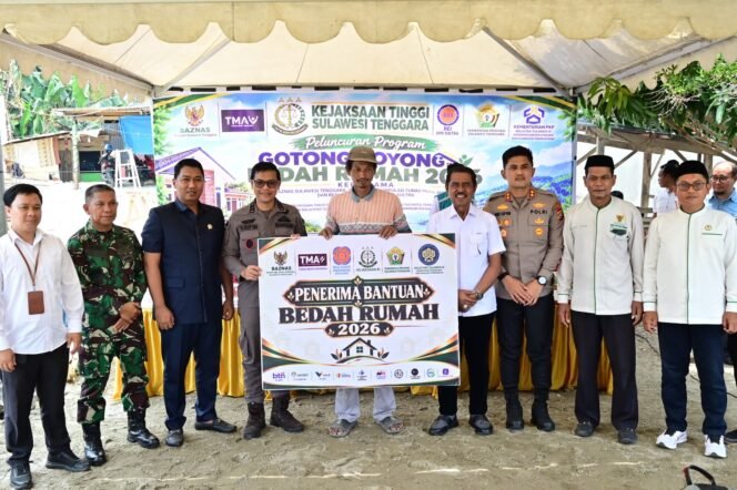 
 15 Rumah Penerima BSPS di Kolut Dapat Tambahan Bantuan Gotong Royong Bedah Rumah